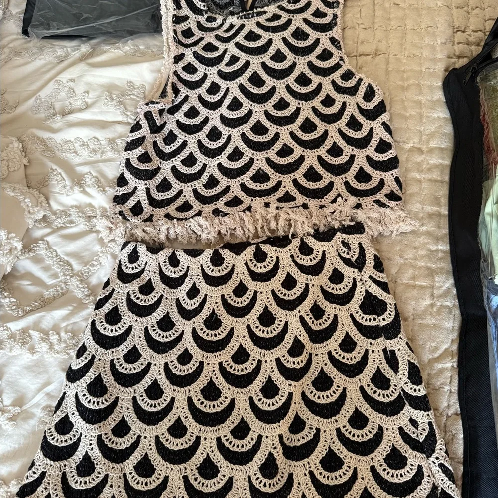 Mango Black and Cream Skirt set - Picture 3 of 3